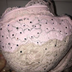 VS bra 36D good condition! Beautiful!!